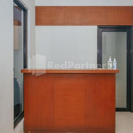 Hotel De Lugano Scbd Syariah Mitra Reddoorz Yakarta Exterior foto