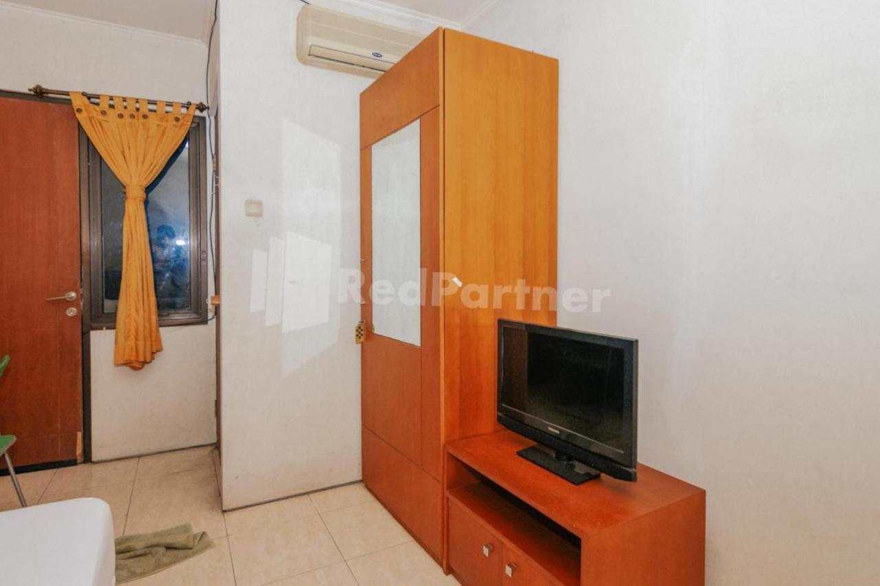 Hotel De Lugano Scbd Syariah Mitra Reddoorz Yakarta Exterior foto